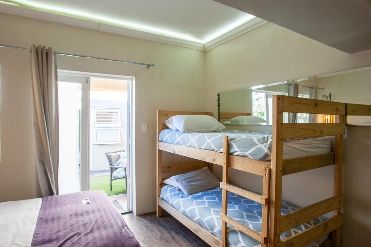 Bedrock Family 4 Sleeper En-Suite Studio Cidade Do Cabo Exterior foto
